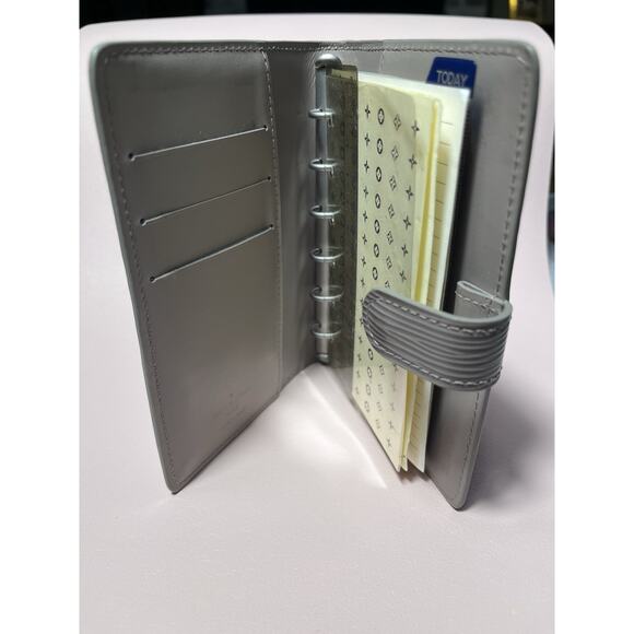 Louis Vuitton Epi Leather Agenda PM Planner – Grey – Authentic – With Inserts - Picture 2 of 3